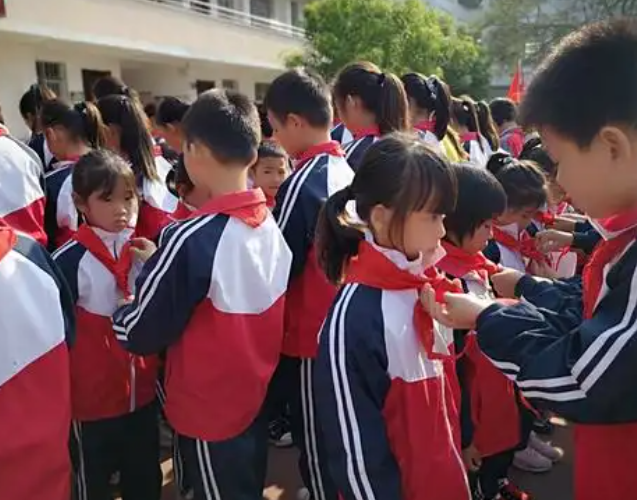 下降心思落差家长多鼓舞交流不指责施压协助学生树立学习决心 下降心思落差家长多鼓舞交流不指责施压协助学生树立学习决心